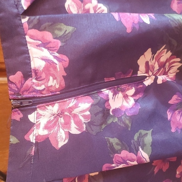 Sequin Hearts Floral Pleated Sz. 5 Skirt - Picture 4 of 11